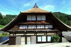 庶民の住宅『民家』の歴史と発展過程を画像で解説【民家の歴史とインテリア】｜インテリアのナンたるか