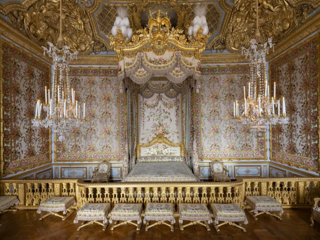 ヴェルサイユ　王妃の寝室